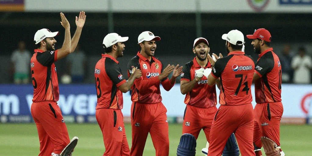 চতুর্থ ইনিংসের ফাটলে ২৭৯ উইকেটের হিসাব: শামস মুলানি ও ভারতের বামহাতি স্পিন-সারির নীরব সতর্কবার্তা