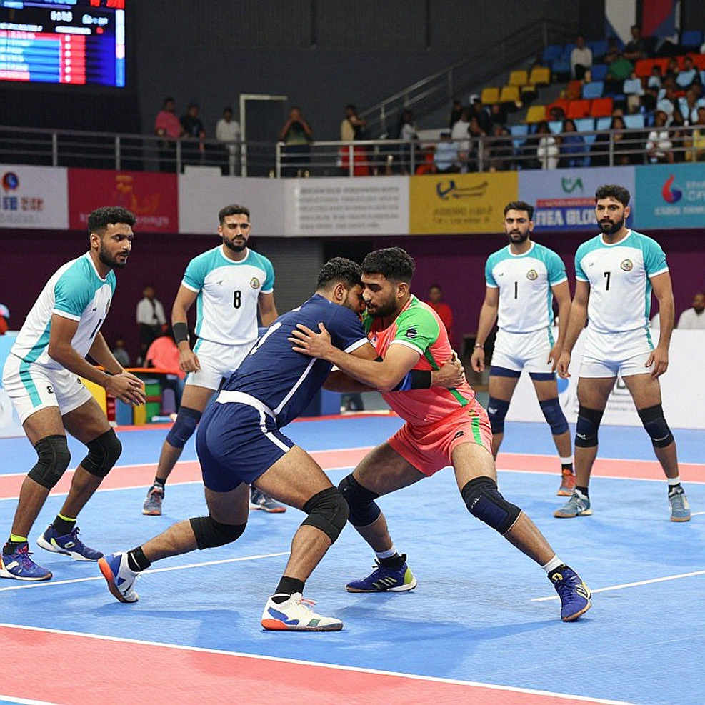 ম্যাটে লেখা সোনালি ডাবল: এশিয়ান গেমস কাবাডিতে ভারতের শাসন আর শরীরের অদৃশ্য বিল