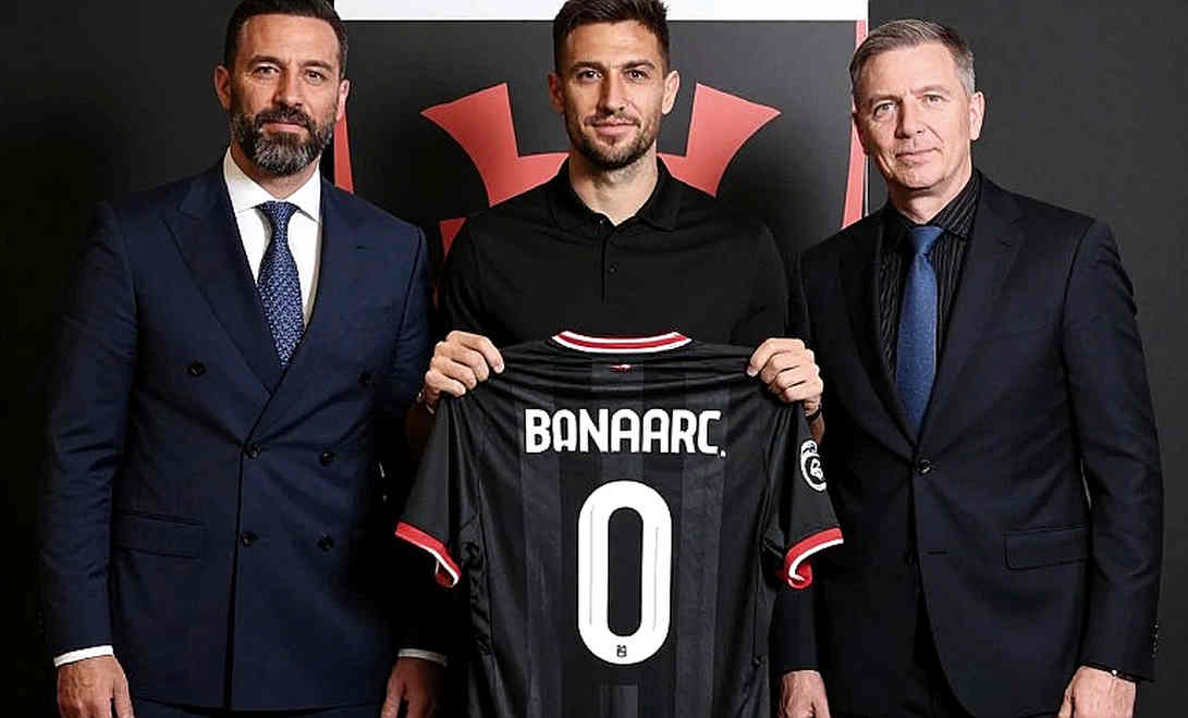 Aguirre Has Arrived at Valencia, but Erik Lira's Name Is Still a Question, Not a Contract Aguirre Has Arrived at Valencia, but Erik Lira's Name Is Still a Question, Not a Contract
